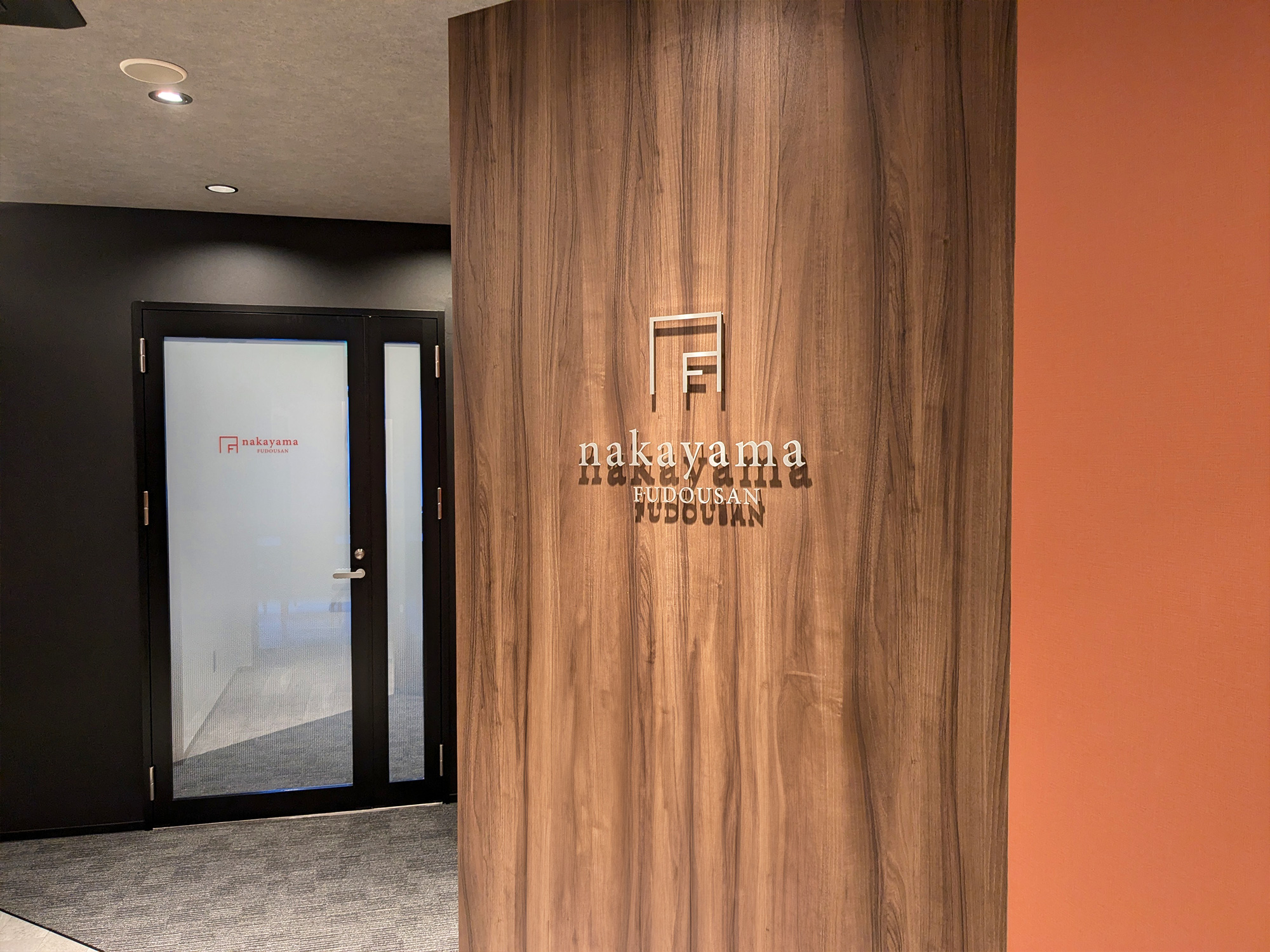 8階エントランス